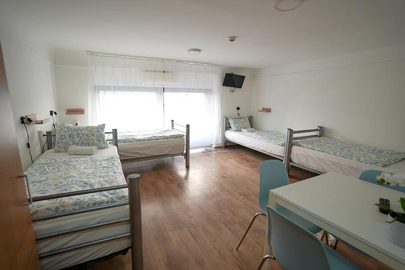 4-bed rooms